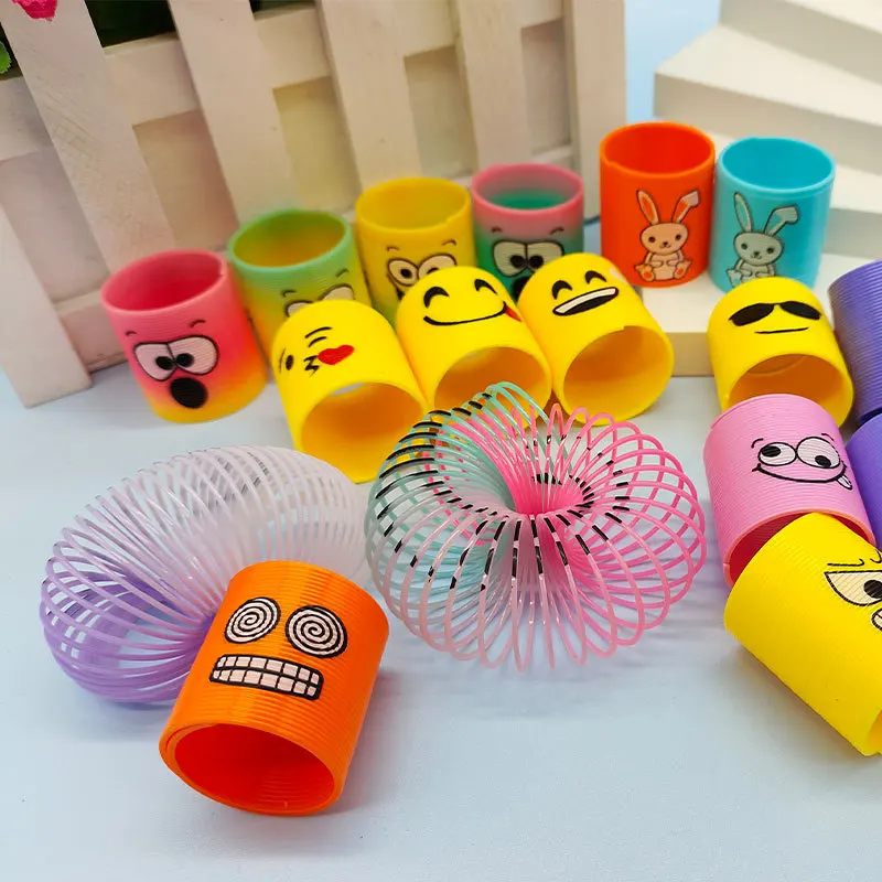 12 stücke Regenbogen Kreis Lustige Magie Spielzeug Kinder Pädagogisches Spule Bunte Kreis Teleskop Elastische Magie Ring Kinder Lustige Geschenke