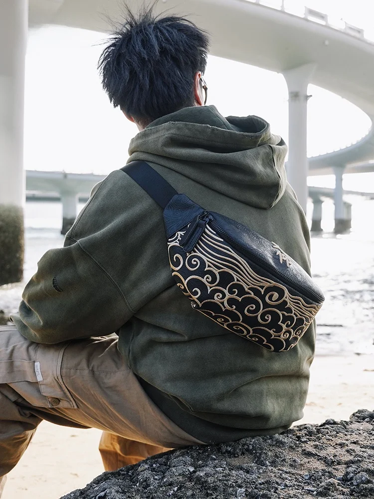 ChuSanChao ブランドメンズクロスボディバッグ刺繍ユニークなデザインレトロナショナルトレンドウエストバッグカップルスタイルカジュアル団子形状
