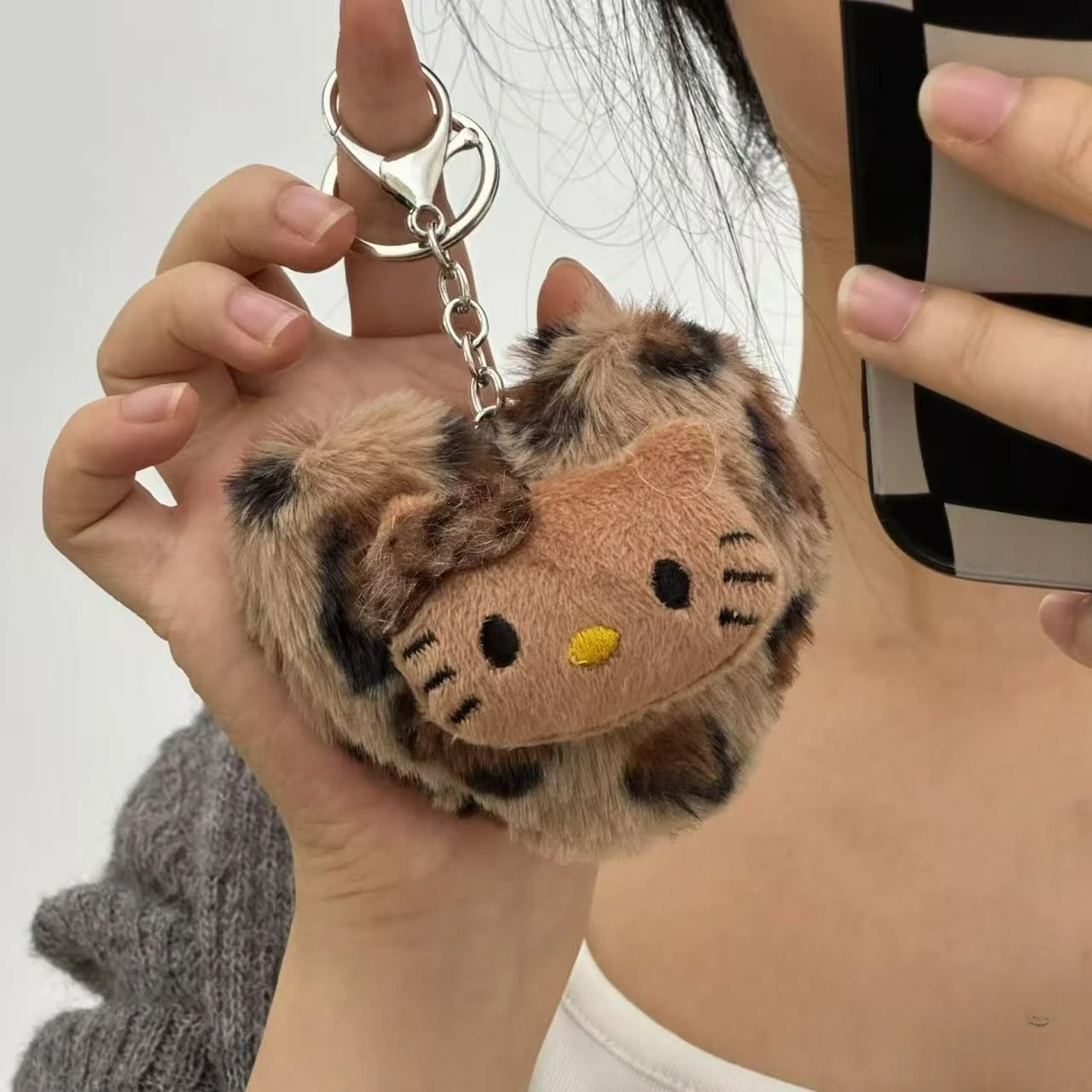 Ciondolo per borsa in peluche con gattino carino cartone animato, ciondolo per chiave portachiavi periferica anime