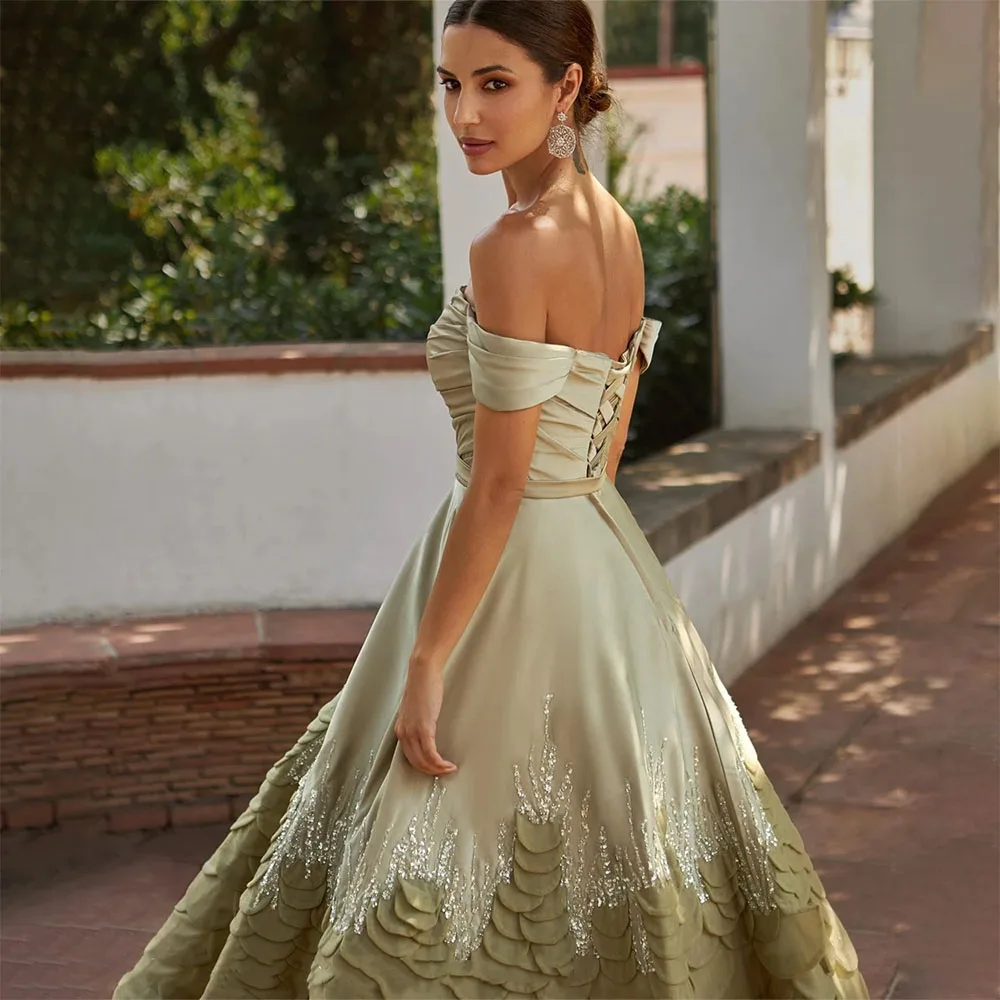 หรูหราแขนกุดชุดเจ้าสาวเซ็กซี่ชุดเจ้าสาว Elegant ความยาวชั้นชุดแต่งงานที่กําหนดเอง Vestidos De Novia