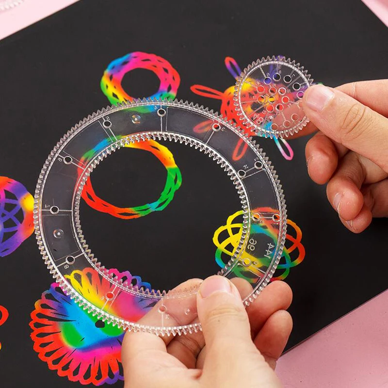 10-33pcs Spirograph Design ศิลปะหัตถกรรมชุดคลาสสิกการออกแบบที่น่าตื่นตาตื่นใจ Rainbow Magic Scratch Off ชุดกระดาษเด็กเด็กวาดของเล่น