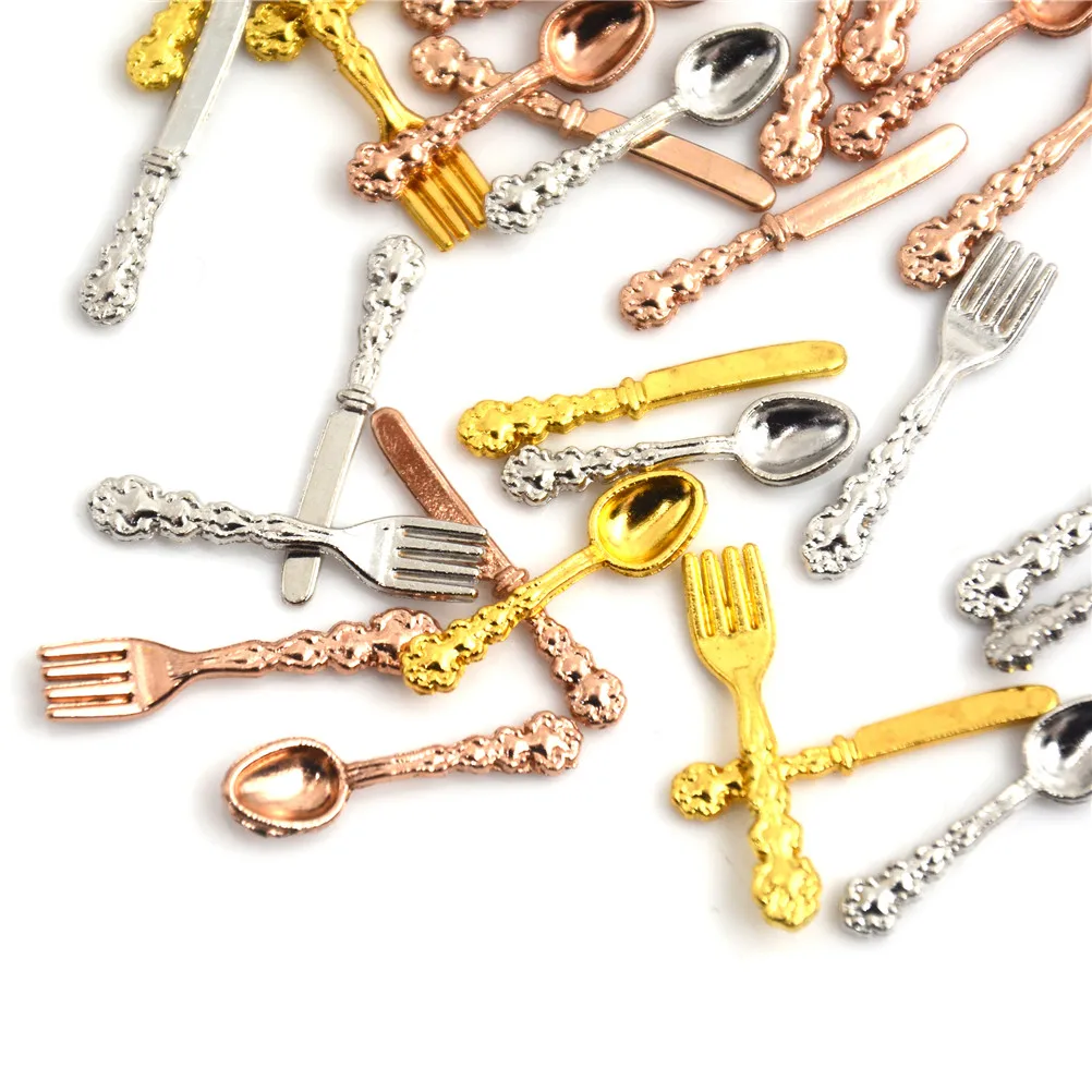 12 pezzi 1:12 mini miniature di case delle bambole vintage stoviglie posate coltello in metallo forchetta cucchiaio cucina cibo mobili giocattoli oro argento