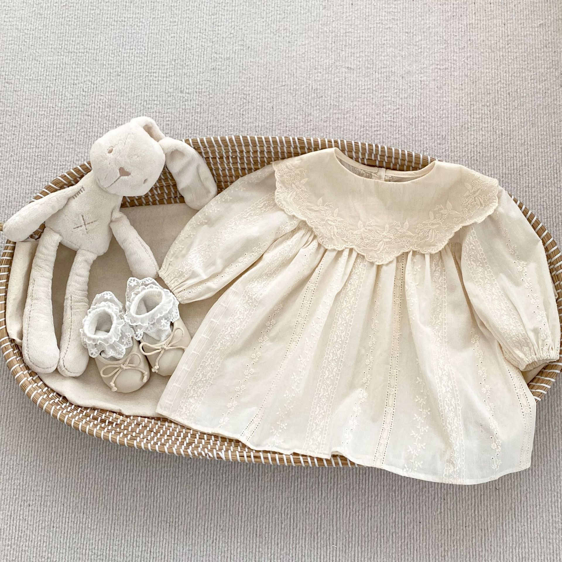 Abito da sorella per body da bambino primaverile Abito con ricamo floreale per outfit da bambina