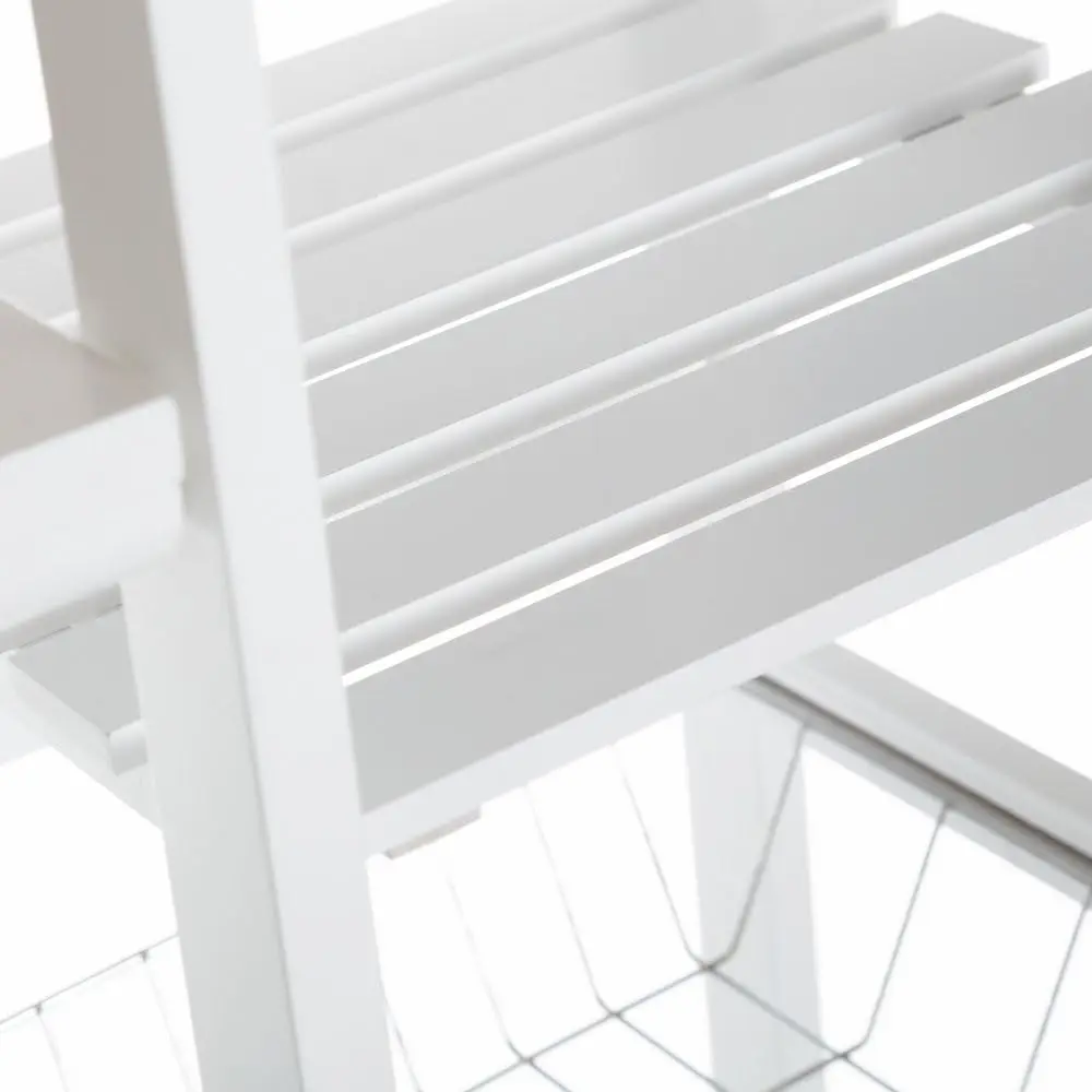 Conjunto de Mesa Alta y 2 taburetes con 1 cajón, 2 estantes, Cesta extraíble y botellero para Cocina de Madera Blanco y Natural