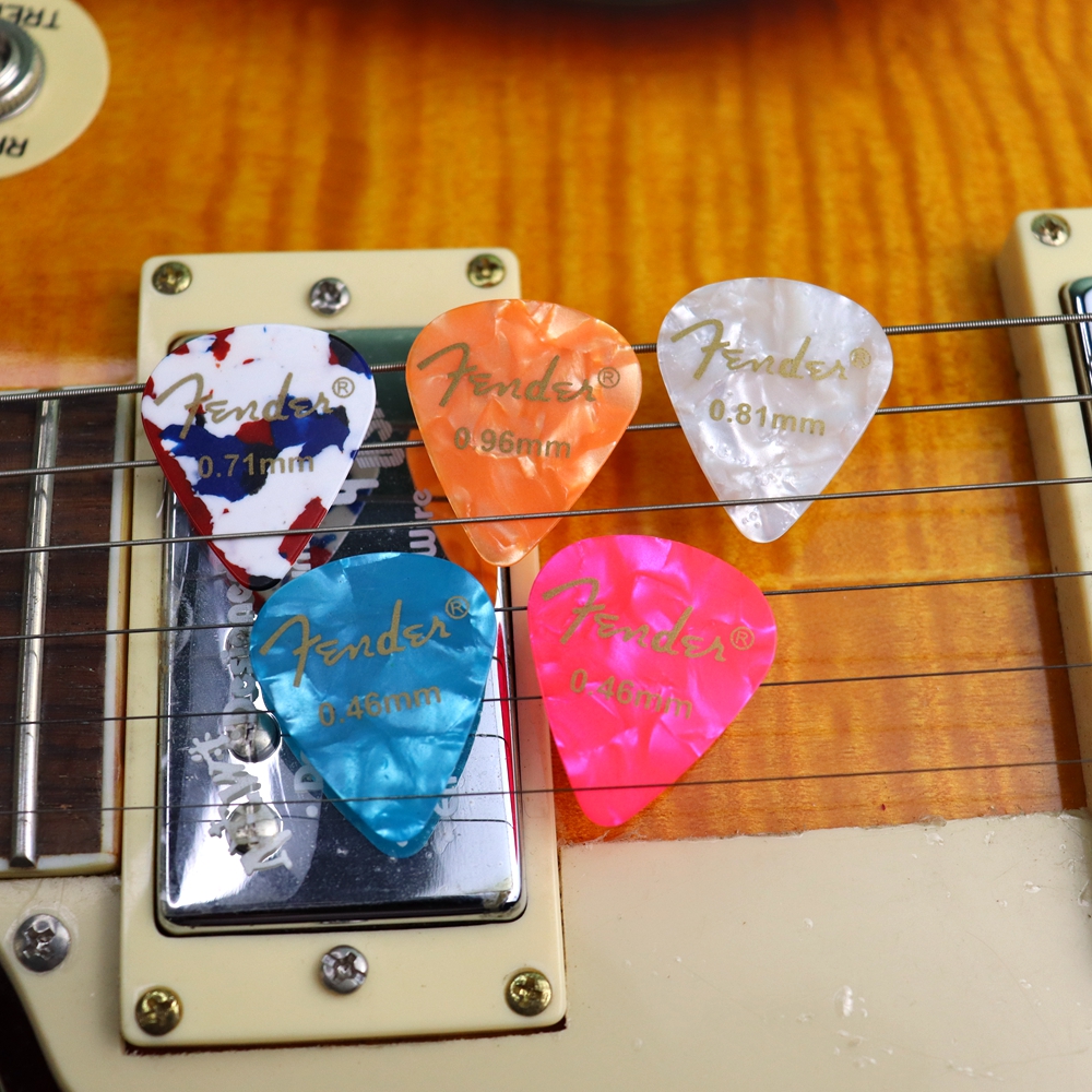 Palhetas para guitarra elétrica acústica, 20 e 50 e 100 peças, palhetas de celulóide, acessórios com caixa de espessura 0.46mm-0.96mm