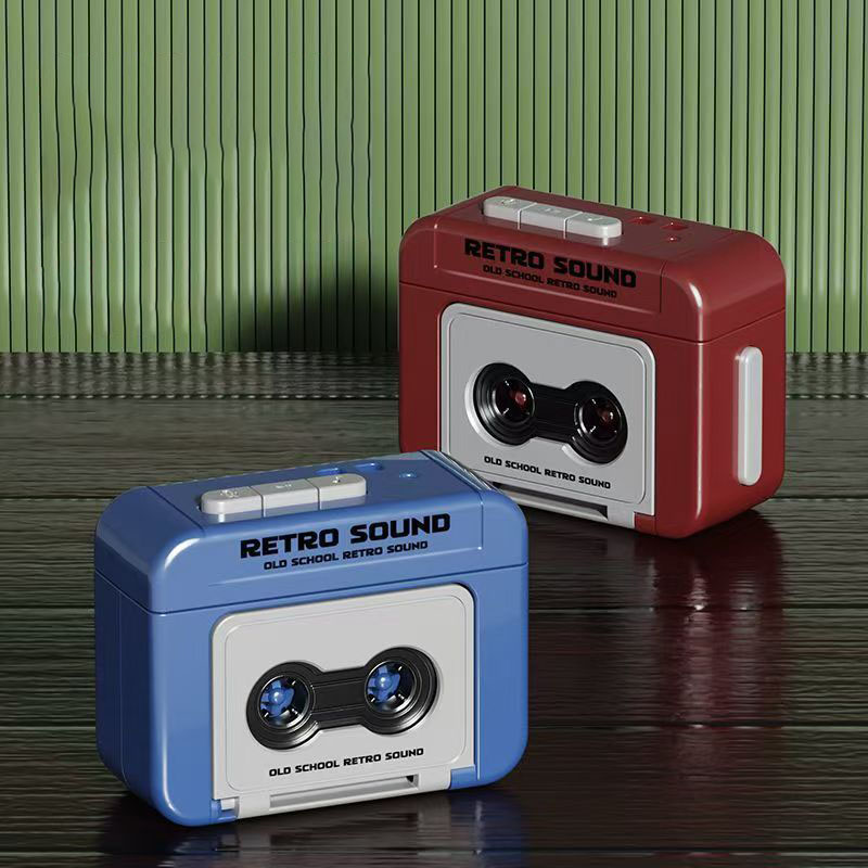 Personalized Retro Tape Recorder Keychain Mini Recording Music Box Pendant Keyring Backpack Ornament Birthday Couple Gift