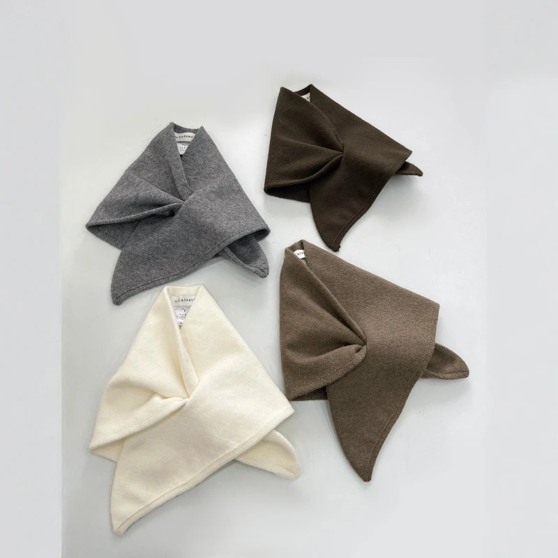 「Marca de lujo」Marca coreana ~ 24 invierno francés sle Retro Show Sle polar sólido tejido cruzado Triangular carpeta bufanda protector de cuello