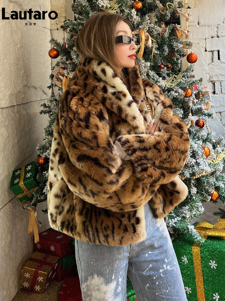 Lautaro Winter Kurze Dicke Warme Leopard Print Faux Pelz Mantel Frauen mit Kapuze Raglan Langarm Heißer Mädchen Lose Weichen flauschigen Jacke