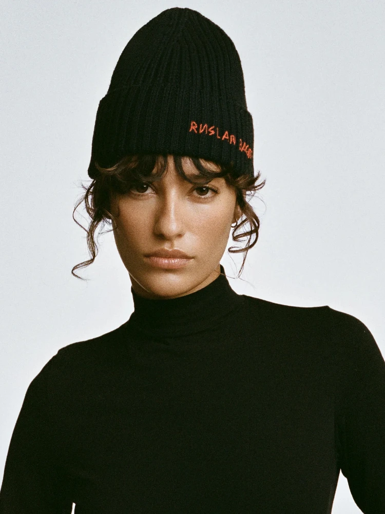 Set sciarpa di lana e cappello lavorato a maglia con sciarpe lunghe spesse con ricamo a lettera