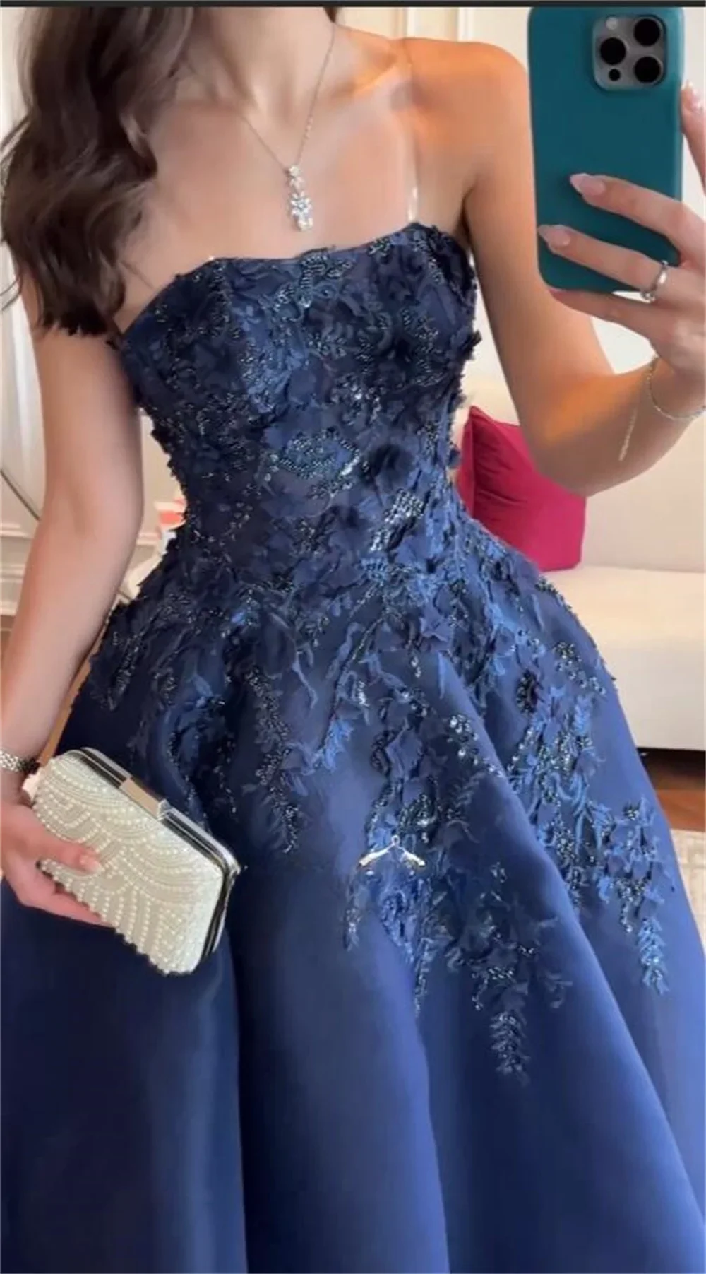 ที่กําหนดเองชุดราตรีอย่างเป็นทางการซาอุดีอาระเบีย Strapless A-Line กระโปรงยาวชั้น Applique Bespoke โอกาสชุดราตรี