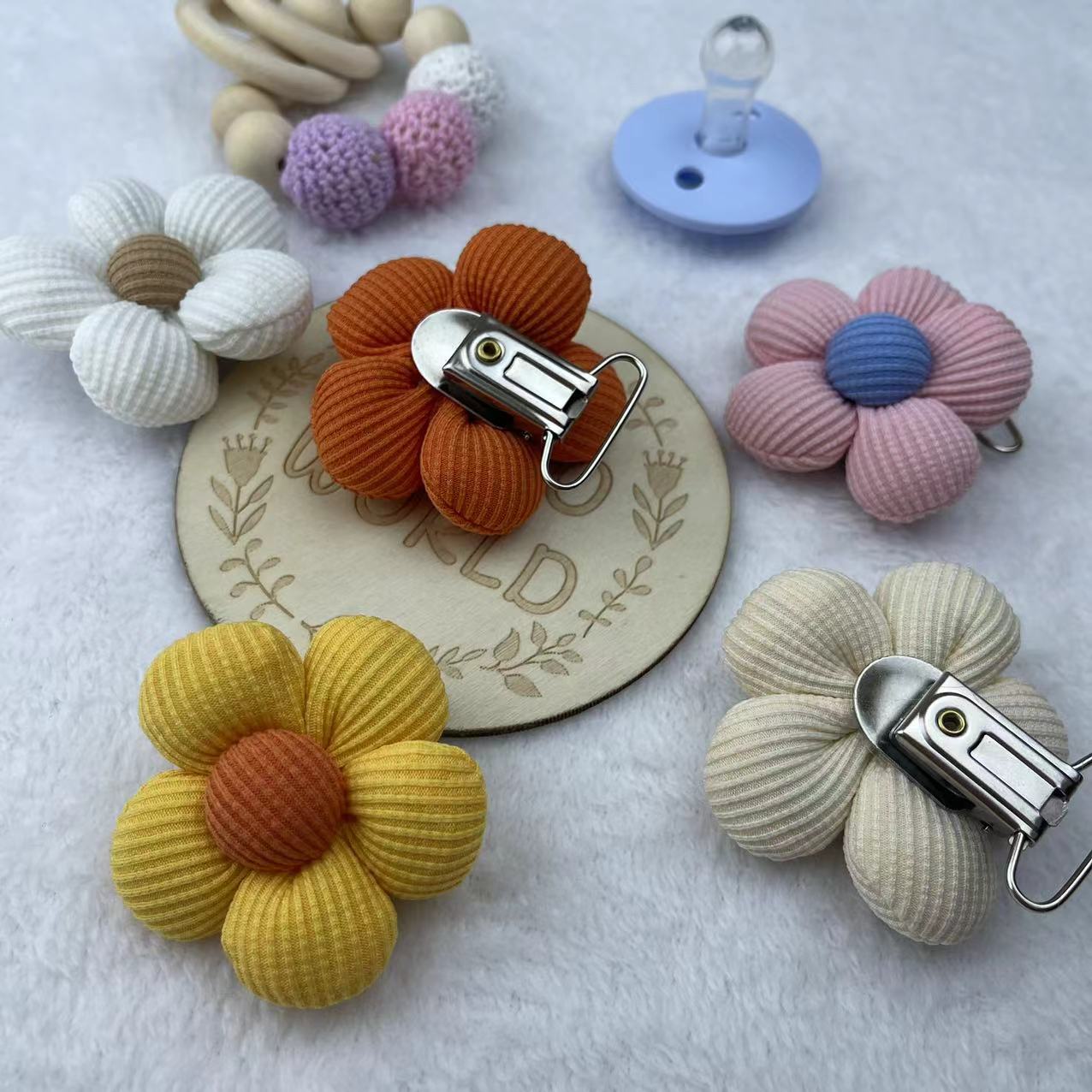 Baby Pacifier Chain Five-petal Flower Pacifier Clips Silicone Bead Newborn Dummy Nipple Holder Clips Infant Pacifier Holder