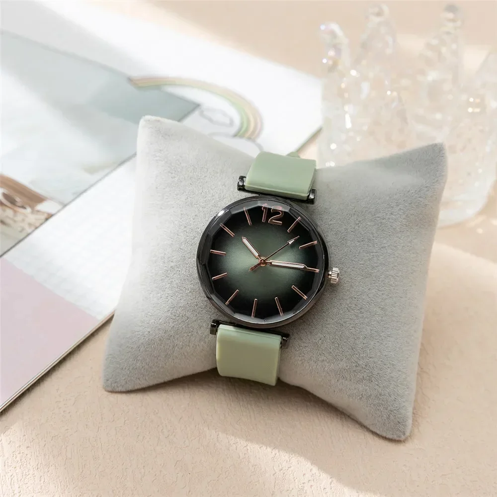 Reloj deportivo de cuarzo con esfera negra Simple para mujer, pulsera informal con correa de silicona verde, gran oferta, 2023