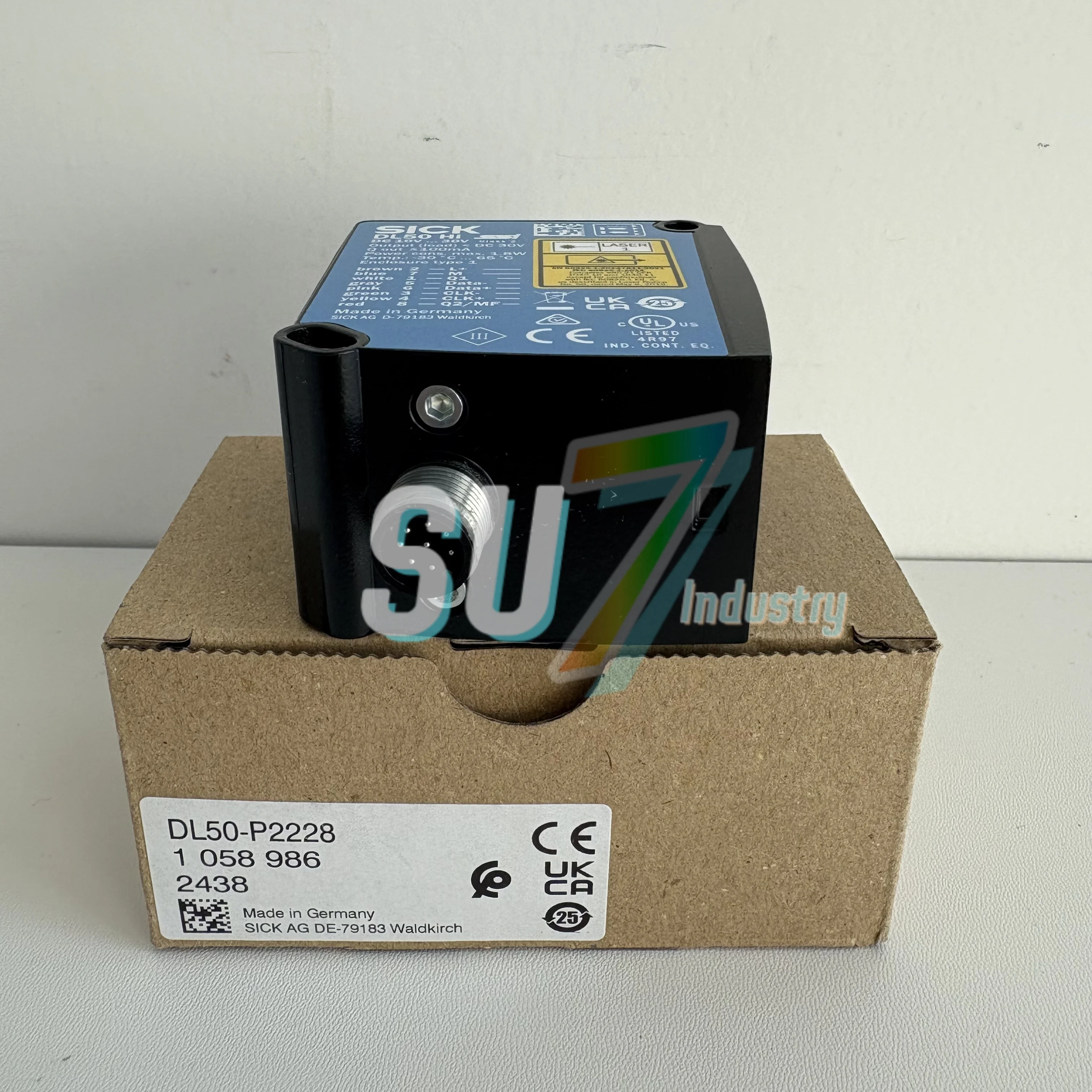 Distance  measuring  sensor    New original    DL50-P2228 1058986