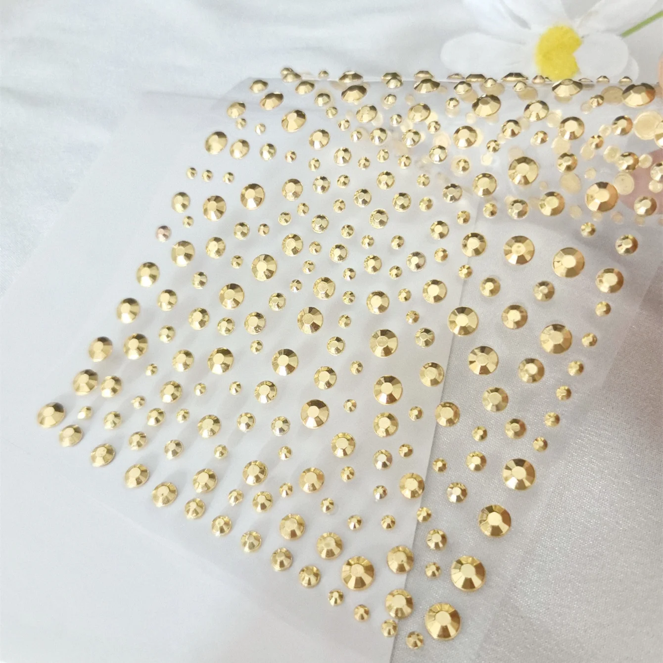 1pc ゴールデンボディキラキラ宝石ステッカーメイク Y2K スタイル音楽祭 DIY 顔宝石ステッカーパーティーダンスコスプレ結婚式