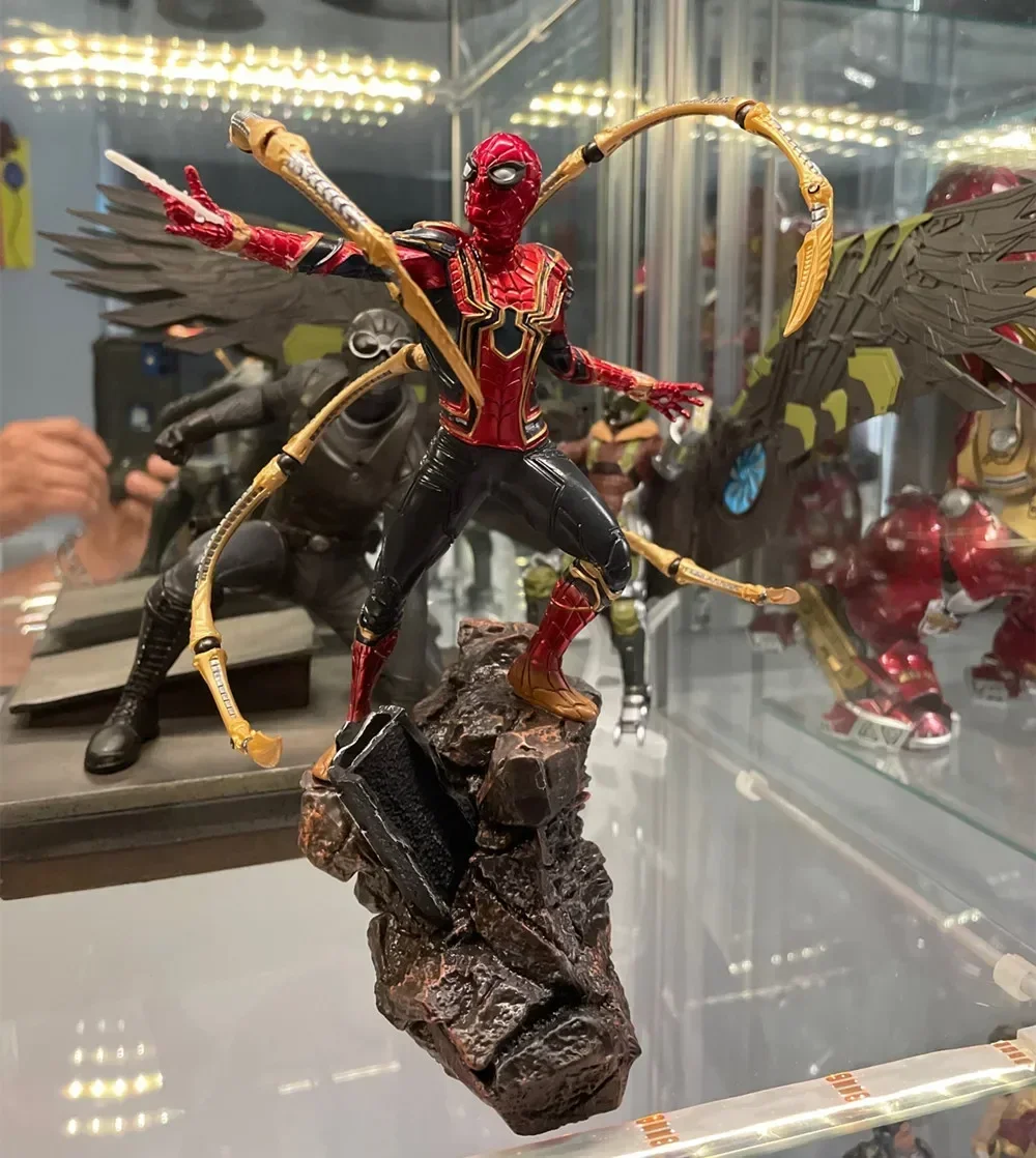 Maßstab 1:10 23 cm Superheld Battle Diorama Iron Spider Man Statue Spiderman Figur PVC Sammlung Modell Spielzeug