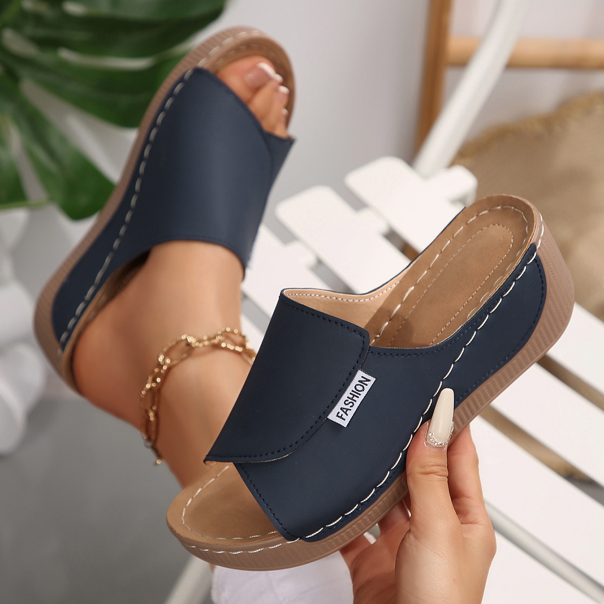 Mulheres cunha chinelos verão 2025 nova moda chinelos dedo do pé aberto sandálias respiráveis fivela confortável mulher sapatos slides