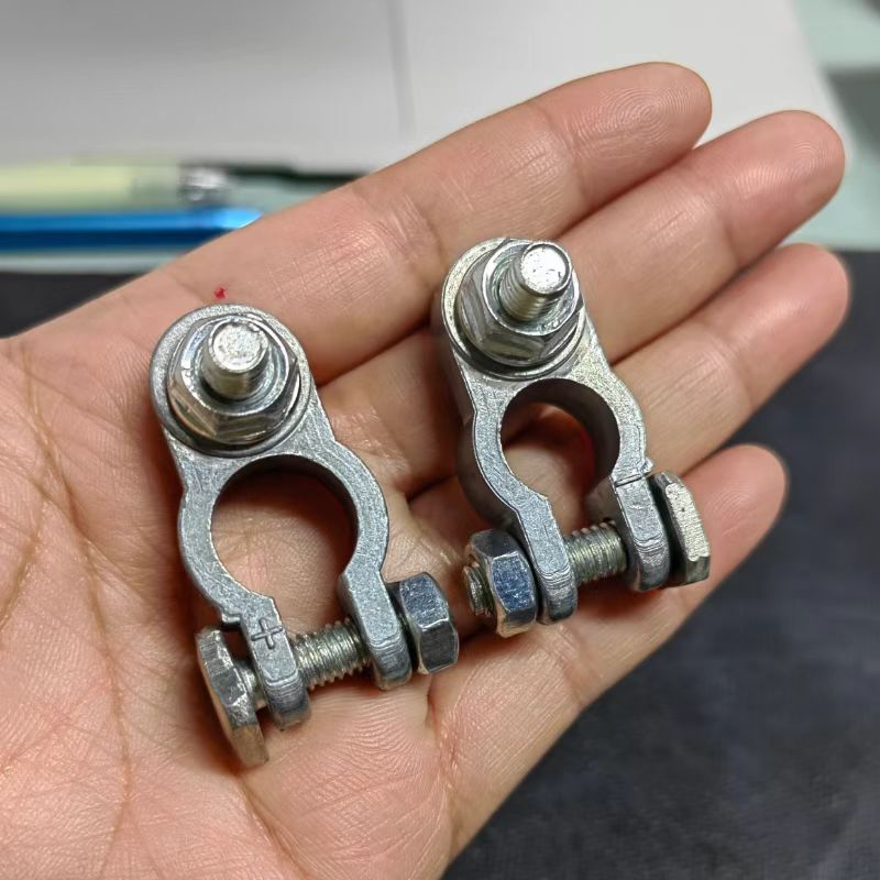 1 par de braçadeira terminal de bateria, liga de zinco, poste positivo e negativo, conector de parafuso de carro, braçadeira terminal de bateria de carro