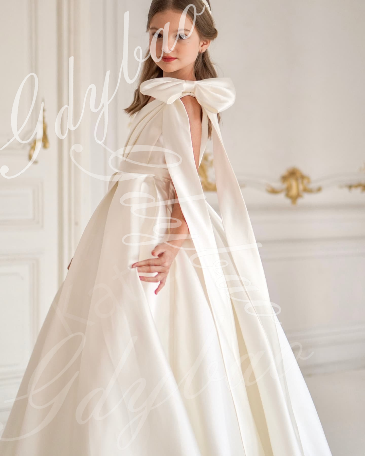 Himmelblaues Satin-Blumenmädchenkleid für die Hochzeit, eine Schulter mit Schleife, Prinzessin, Kindergeburtstag, Party, Erstkommunion, Ballkleider