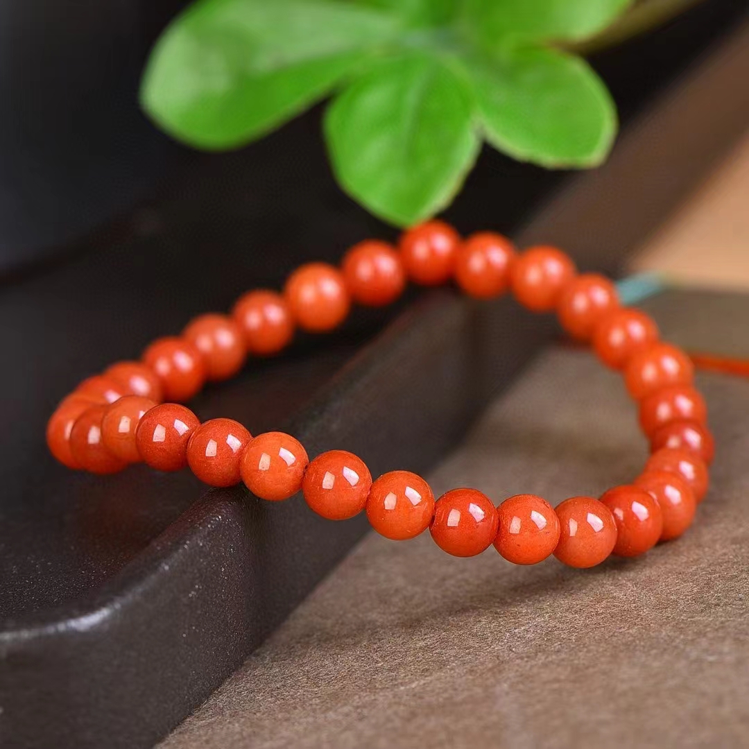 สร้อยโซ่มือหยกไหมสีทองหินสีแดงธรรมชาติขนาด6มม. กำไลข้อมือยืดหยุ่นกำไลอัญมณีสำหรับสตรีเครื่องประดับสุดมีเสน่ห์