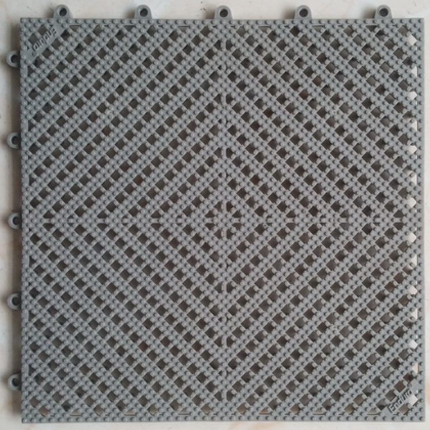 พลาสติกกระเบื้องปูพื้นโรงรถพลาสติกสําหรับห้องล้างรถ Interlocking PP พลาสติกกระเบื้องโรงรถพื้นพลาสติก