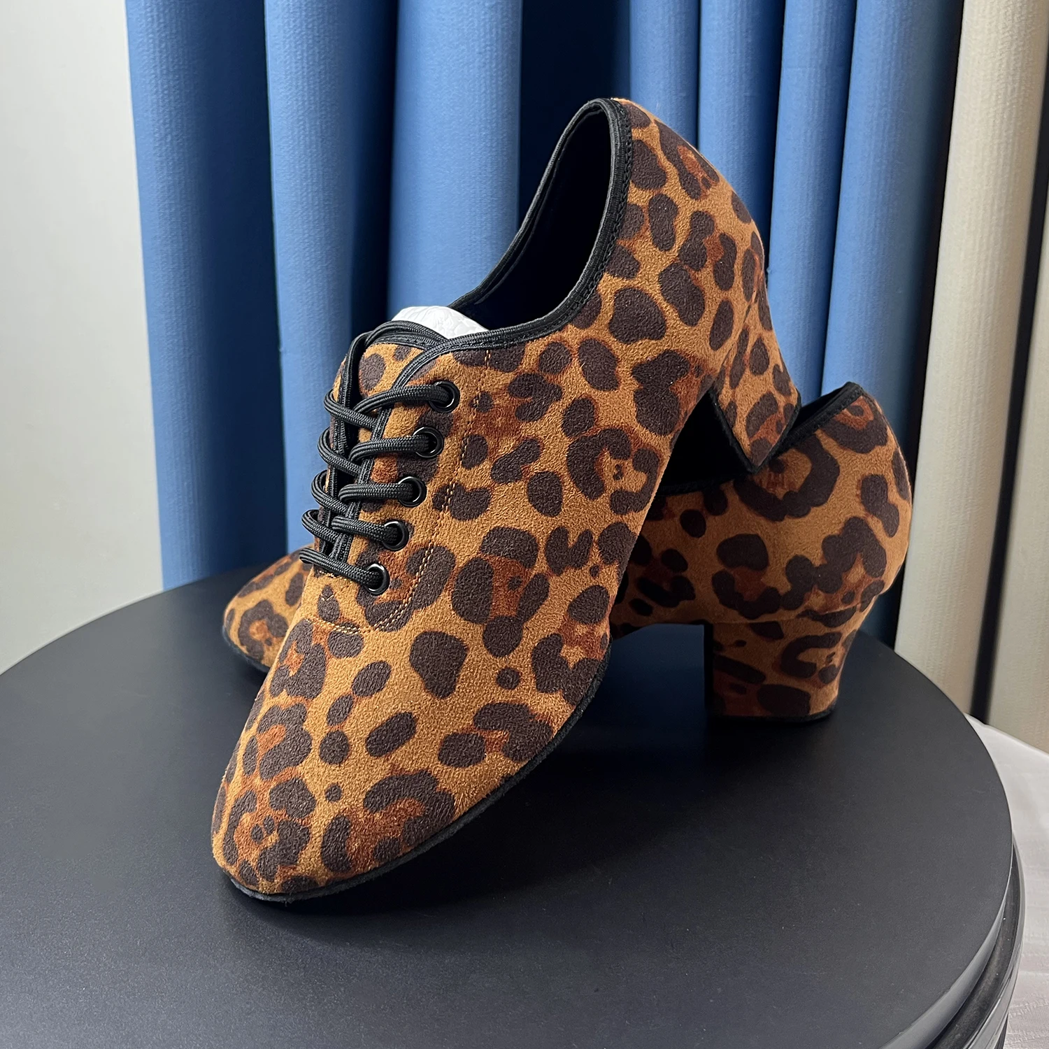 Sapatos de dança de salão latino com estampa de leopardo para mulheres rendas prática dedo do pé fechado moderno salsa dança ensino desempenho dança s