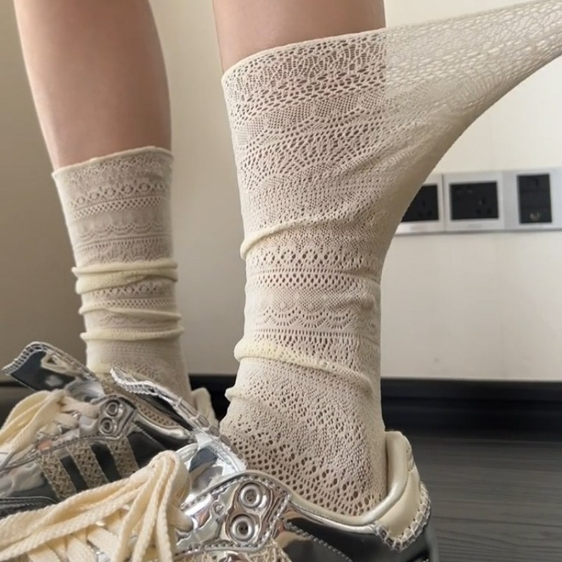 JK Sweet White Pile Socks for Women Mesh Hollowed Out Thin Nylon Silk Retro Flower Lace Socks Ladies Transparent Crew Socks