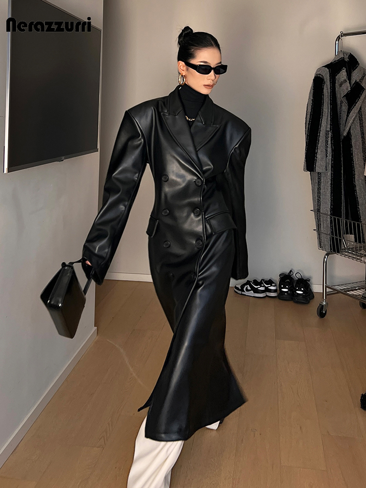 Nerazzurri Frühling Herbst Luxus Lange Schwarz Ausgestattet Pu Leder Trenchcoat für Frauen Schulter Pads Zweireiher Runway Fashion