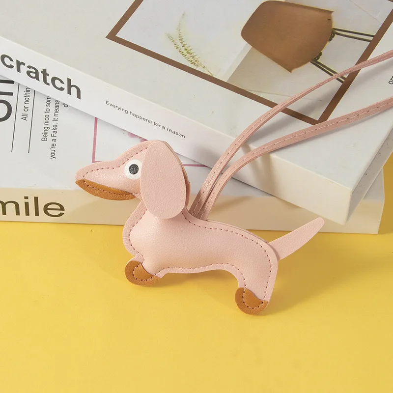 クラシックで可愛い子犬のバッグペンダントキーホルダー、ファッショナブルなPUレザーダックスフントキーリング、バッグアクセサリー卸売