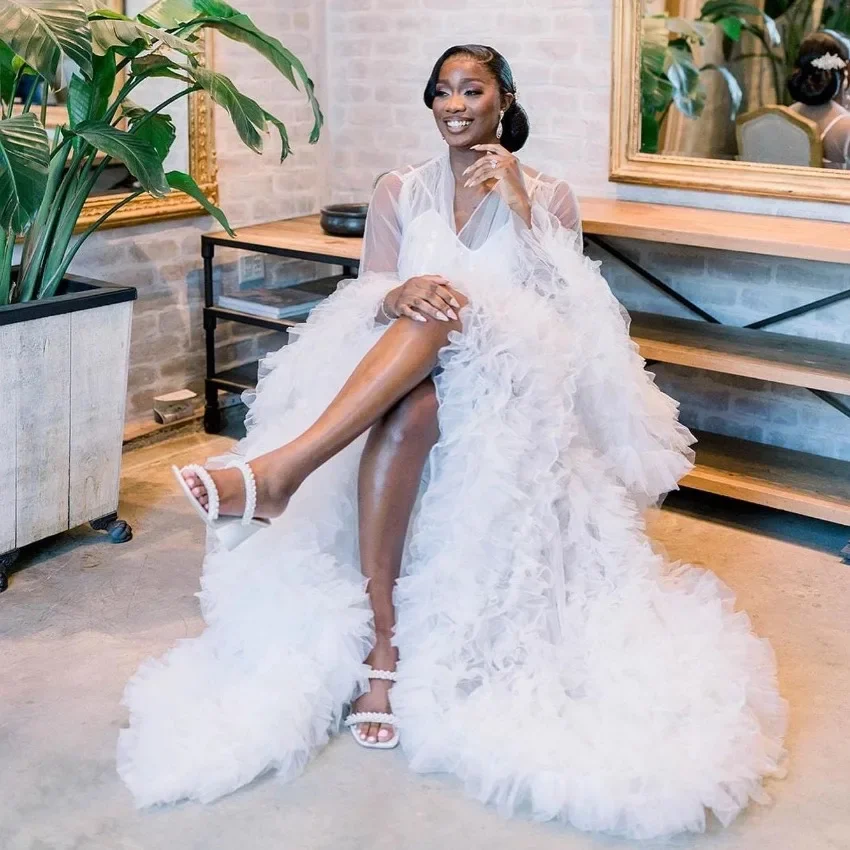 ที่กําหนดเองสีขาวชุดเจ้าสาวสําหรับถ่ายภาพ Puffy Tulle ผู้หญิง Robe แขนยาว Maxi ชุดแต่งงานเจ้าสาวชุดนอนชุดนอน