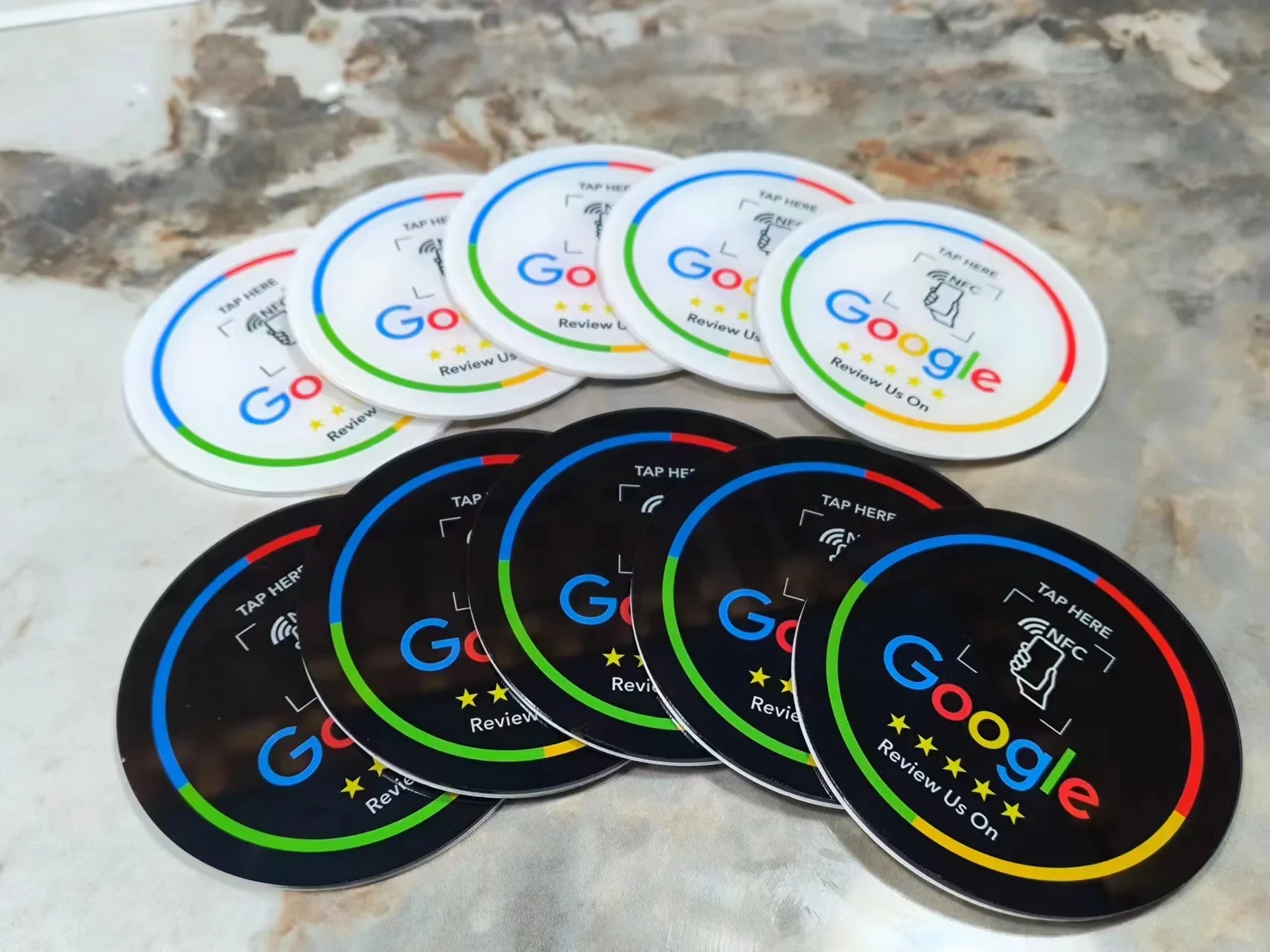 13,56 MHz programmeerbaar acryl met zelfklevende achterkant NFC-tafelsticker Diameter 10 cm Google beoordelingen NFC-sticker NFC 215