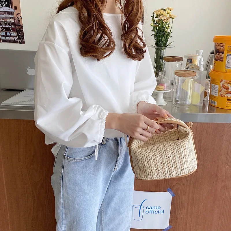 Yogodlns Sommer Kleine Stroh Handtasche Trendy Schulter Tasche Gewebte Eimer Umhängetasche Casual Meer Strand Tasche Gilrs Griff Tote