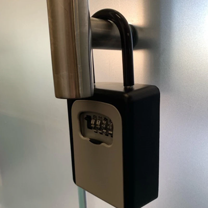 Metal material zinc alloy and strong steel buckle, password key box lock 4 -digit password key safe