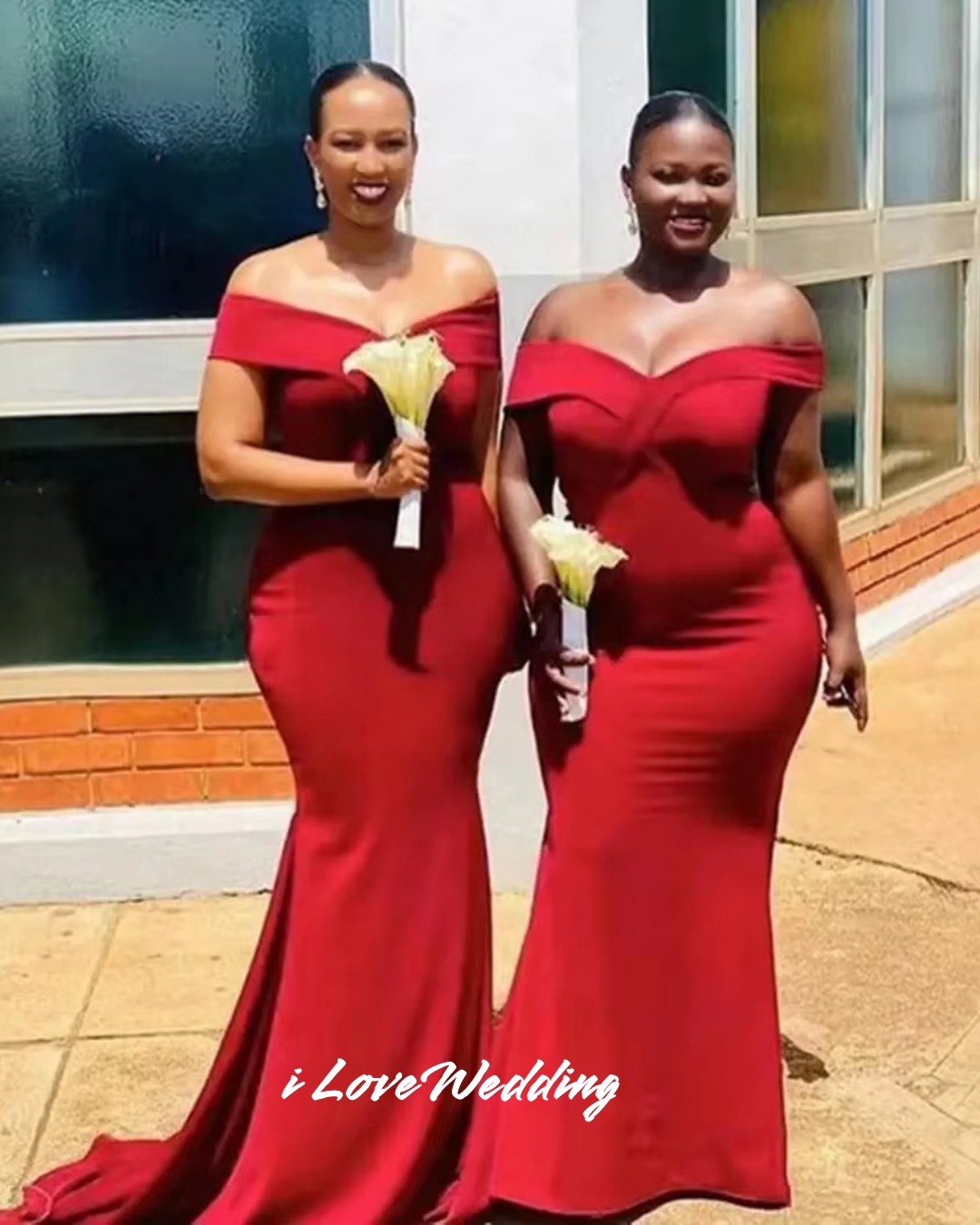 Women's Green Off the Shoulder Bridesmaid Dresses 2025 Satin Strapless Mermaid Ruched Sweep Train Wedding Party Dress Customized