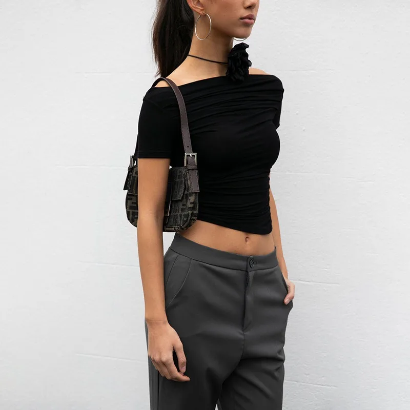 夏の新 Tシャツ女性のセクシーな半袖ファッション Tシャツスラッシュネックひだクロップトップカジュアルストリートボディコン固体ベーシック Tシャツ