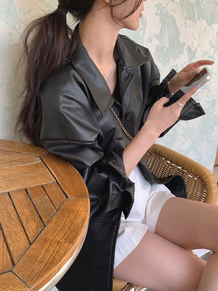 エレガントなミッドレングスブラックレザージャケット女性のファッショナブルな多用途 Pu レザーコート秋冬スタイリッシュなトップ女性のための