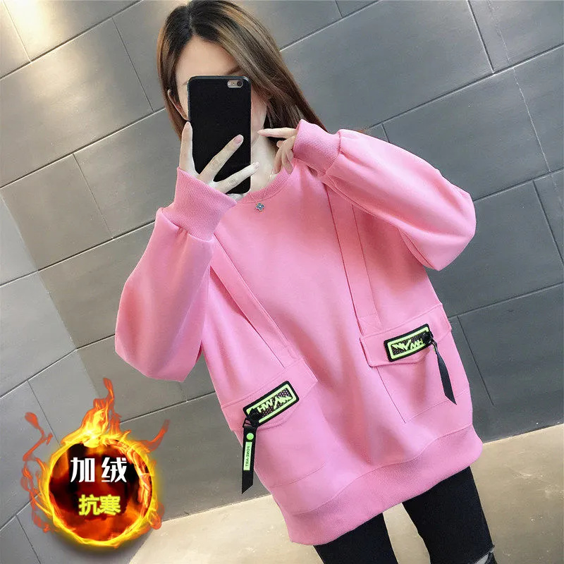 Pulover katun ukuran Plus wanita, Sweater desain lengan panjang longgar musim gugur musim dingin 2024, atasan modis bersaku mantel tebal