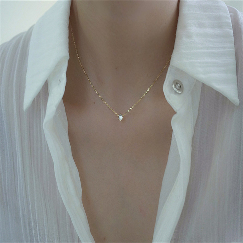 925 Sterling Silver 18k Gold-Plated Necklace With a Single Shiny 5A Zircon Collarbone Chain Suitable For Women's Wedding Jewelry