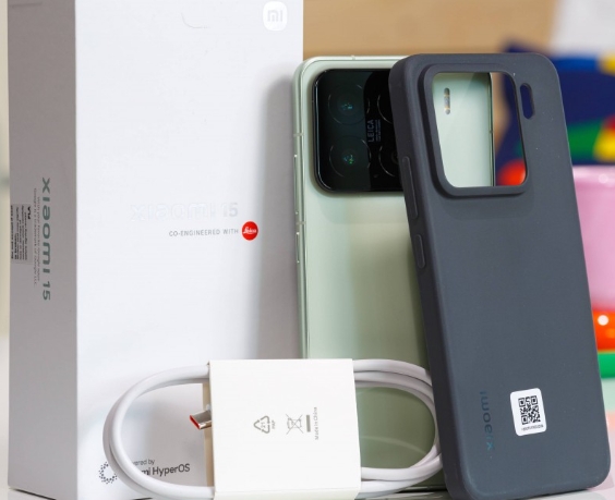 Global Version Xiaomi 15 Smartphone 256GB/512GB 6.36" AMOLED Display 120Hz Snapdragon® 8 Elite Leica Camera 90W HyperCharge