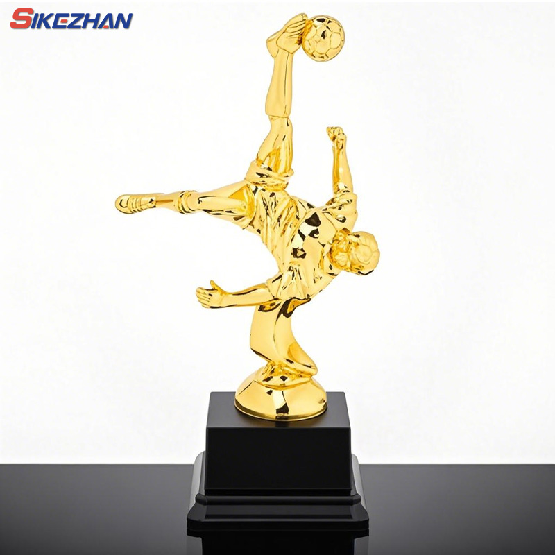 Gouden trofee voor kinderen Awards Voetbal Plastic Model Ambachtelijke souvenirs Competitie Voetbal School Belonende aanbod Kleine prijsbeker