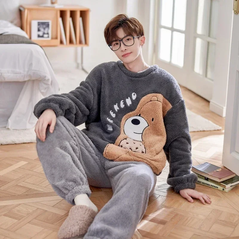 Conjunto de pijama de franela gruesa y cálida de manga larga para hombre, ropa de dormir de dibujos animados, ropa de casa para el hogar, novedad de invierno de 2024