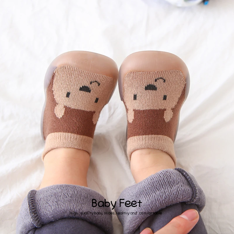 Calcetines de bebé, zapatos de moda para niño y niña, zapatos antideslizantes de goma suave, estilo Animal, recién llegado, primer andador para bebé, otoño