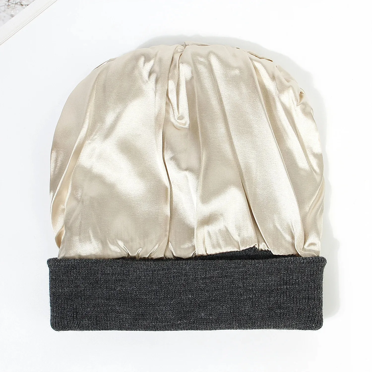 Unisex ซาตินเรียงราย Anti Static Beanie หมวกผู้หญิงฤดูหนาวผ้าไหมซับ Slouchy Warm Cuffed Skullies 2 ชั้นผม Sleep Cap