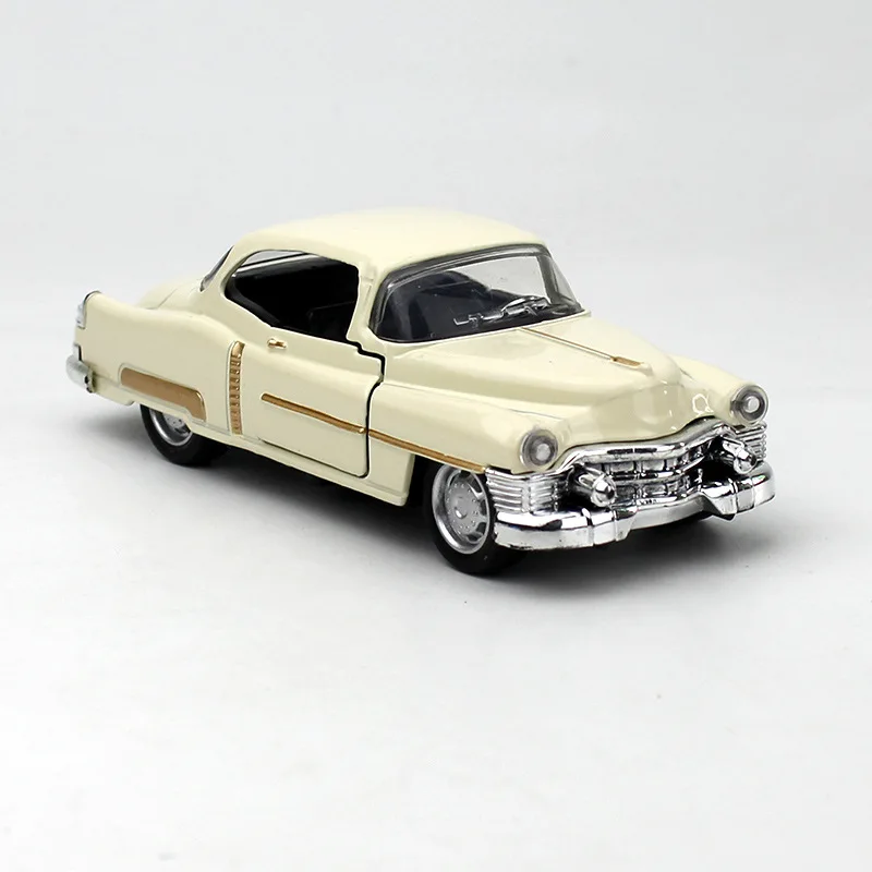 1:32 合金ダイキャストキャデラックヴィンテージカーモデルクラシックプルバック車ミニチュア車両シミュレート車の装飾品コレクションおもちゃ