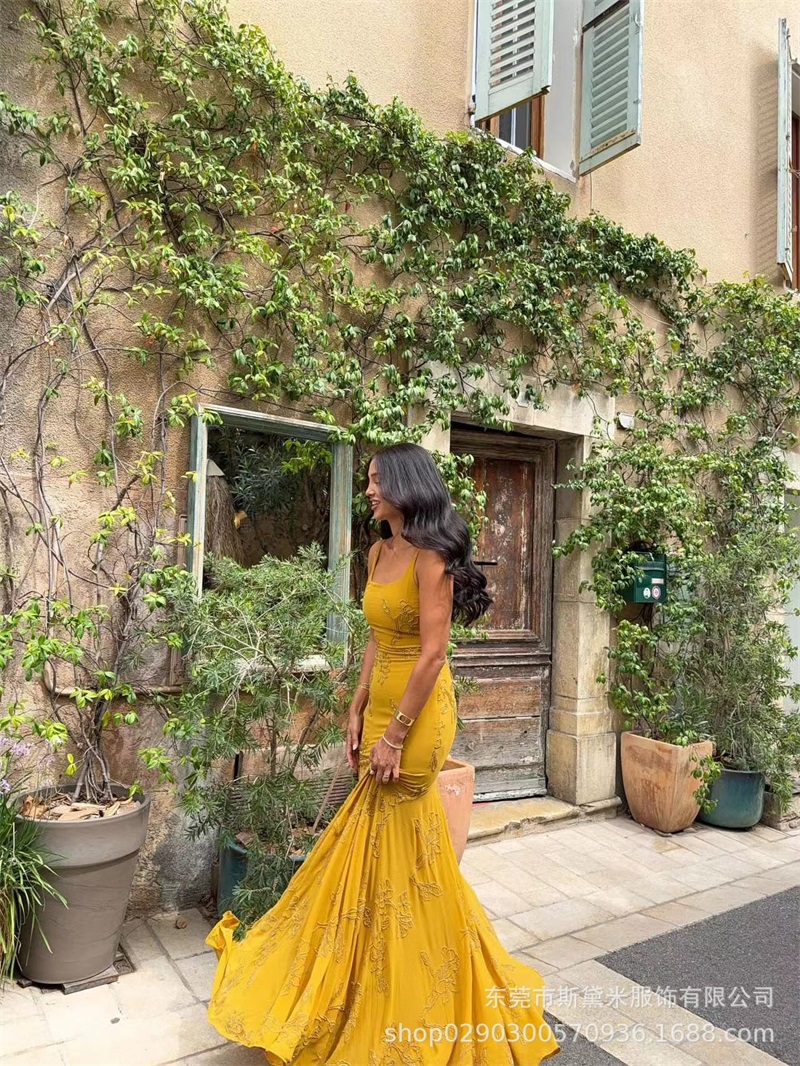 Robe de bal jaune perlée pour femmes, Sexy, à rayures, sans manches, longue Robe de soirée, dos à lacets, Robe formelle d'anniversaire, tapis rouge
