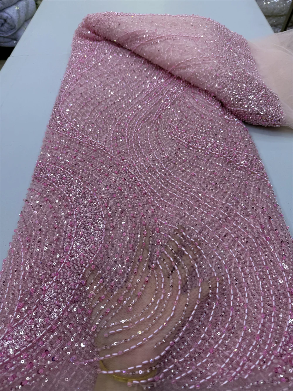 Rosa neueste nigerianische Spitzenstoffe Mode Frauen afrikanische Tüllspitze Luxus handgemachte Perlen Pailletten Stoffe für Hochzeit 5 Yards