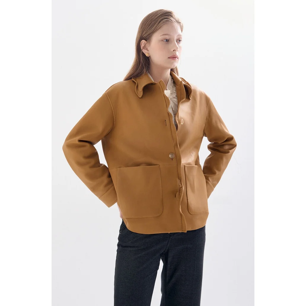 Jaqueta de Couro Sintético Estilo Commute QPP com Gola de Babados Design Emaecido Moda Fena Casaco de Manga Longa de In...