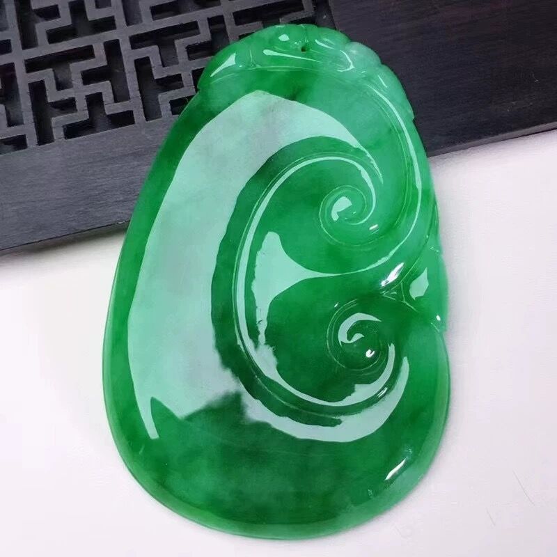 Colgante Ruyi de tipos cerosos de hielo verde Yang de jadeíta tratada por Myanmar, colgante Ruyi de Jade verde completo para hombres y mujeres