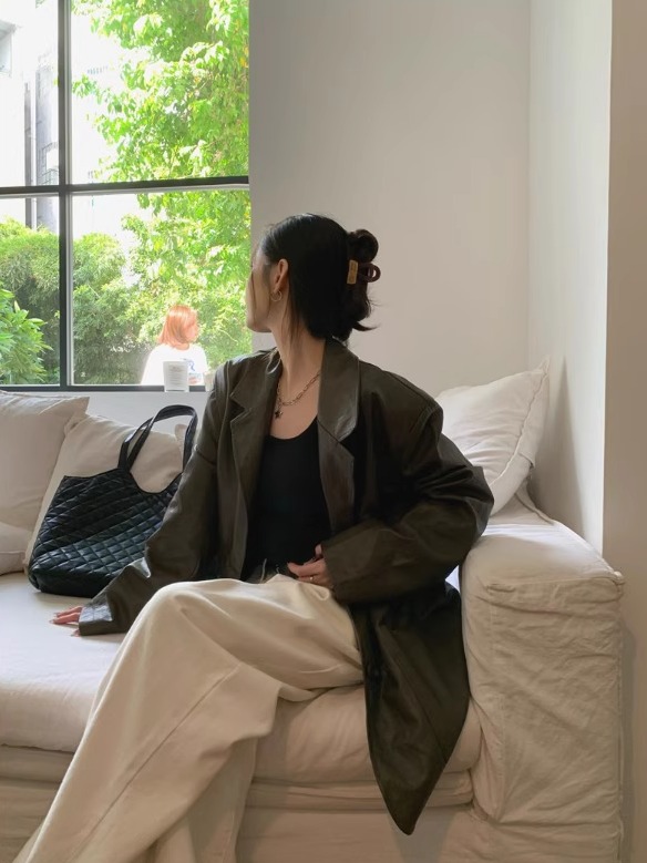 エレガントな黒の Pu レザースーツジャケットルーズロングアウタートップ女性のための春シーズン快適なフィットビジネススタイル