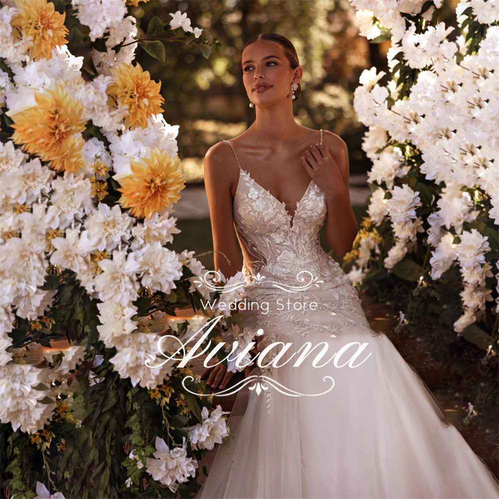 Angepasst Aviana Spaghetti Strap V-ausschnitt Meerjungfrau Hochzeit Kleid Backless Tüll Applikationen Stickerei Schatz Vestidos de novia