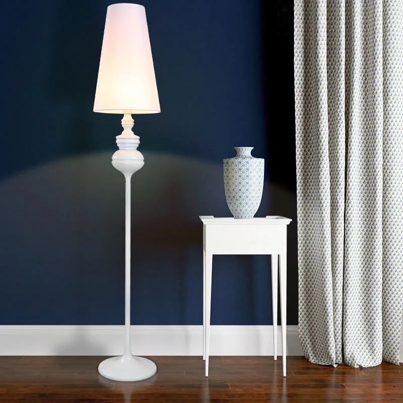 ปรับแต่ง retro Nordic ออกแบบสไตล์คลาสสิกห้องนั่งเล่นห้องนอนโซฟาแสง Ambient Lighting